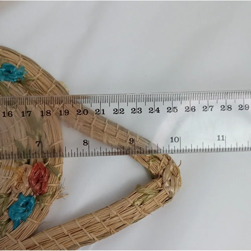 Vintage Hand Woven Straw Grass Trivets Hot Pads Wall Hangings Raffia Flowers